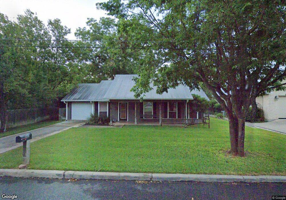 403 N Acorn St, Fredericksburg, TX 78624 - photo 1