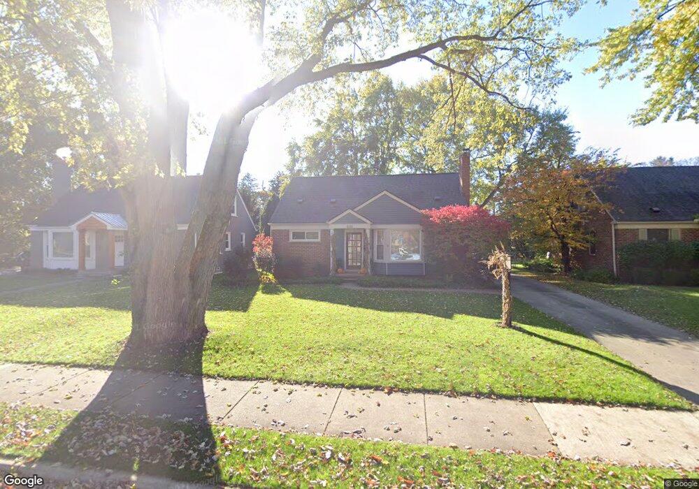 2223 W Lincoln St unit Bldg-Unit, Birmingham, MI 48009 - photo 1