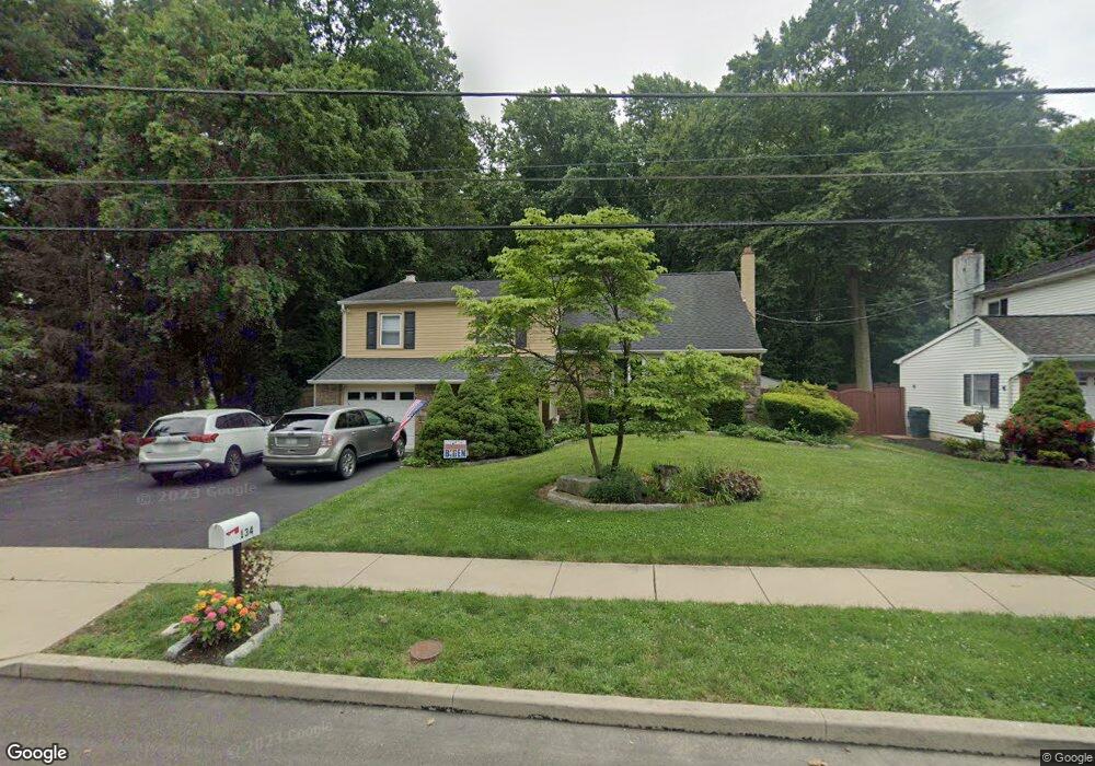 134 Rice Dr, Morrisville, PA 19067 - photo 1