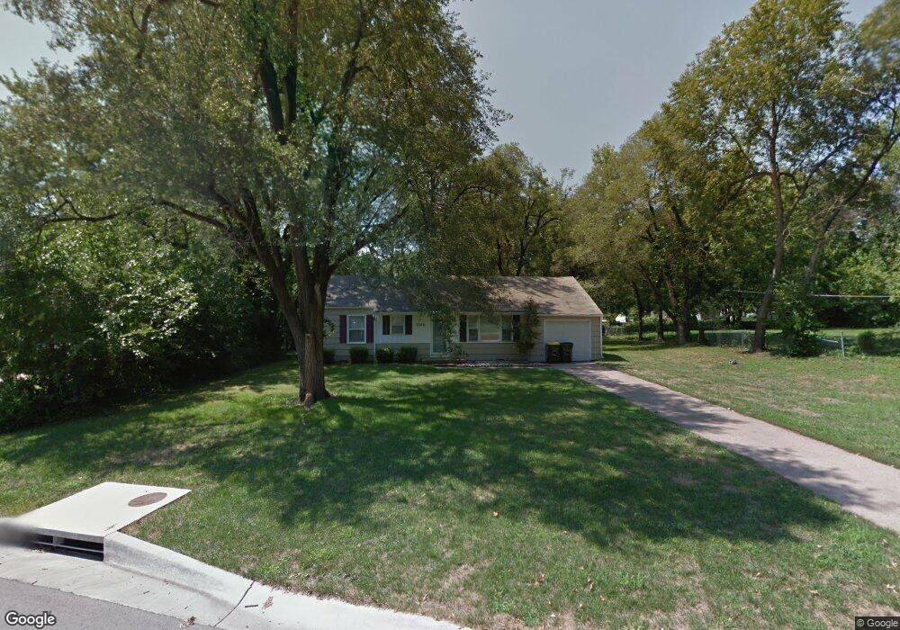 5546 Barton Ln, Shawnee, KS 66203 - photo 1