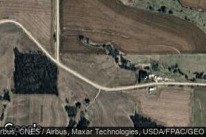 23071 250th St, Elkader, IA 52043