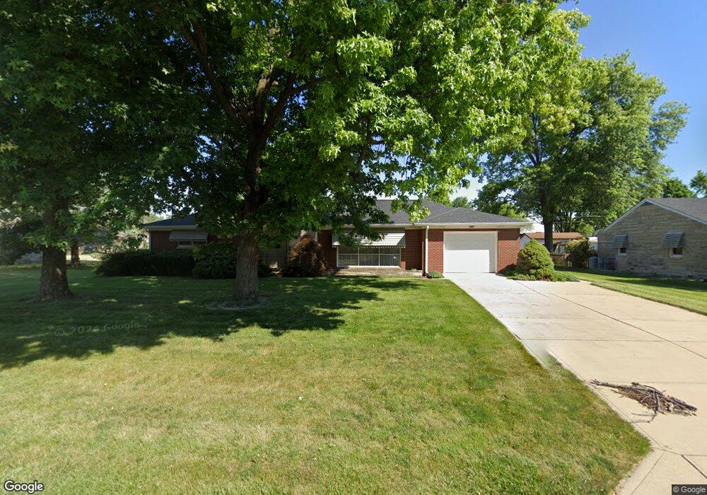 1018 E Buchanan St, Plainfield, IN 46168 - photo 1
