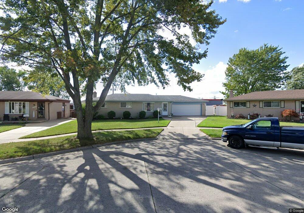 27613 Larry St, Roseville, MI 48066 - photo 1