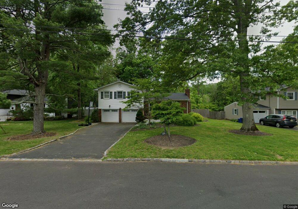 136 Woodbine Cir, New Providence, NJ 07974 - photo 1