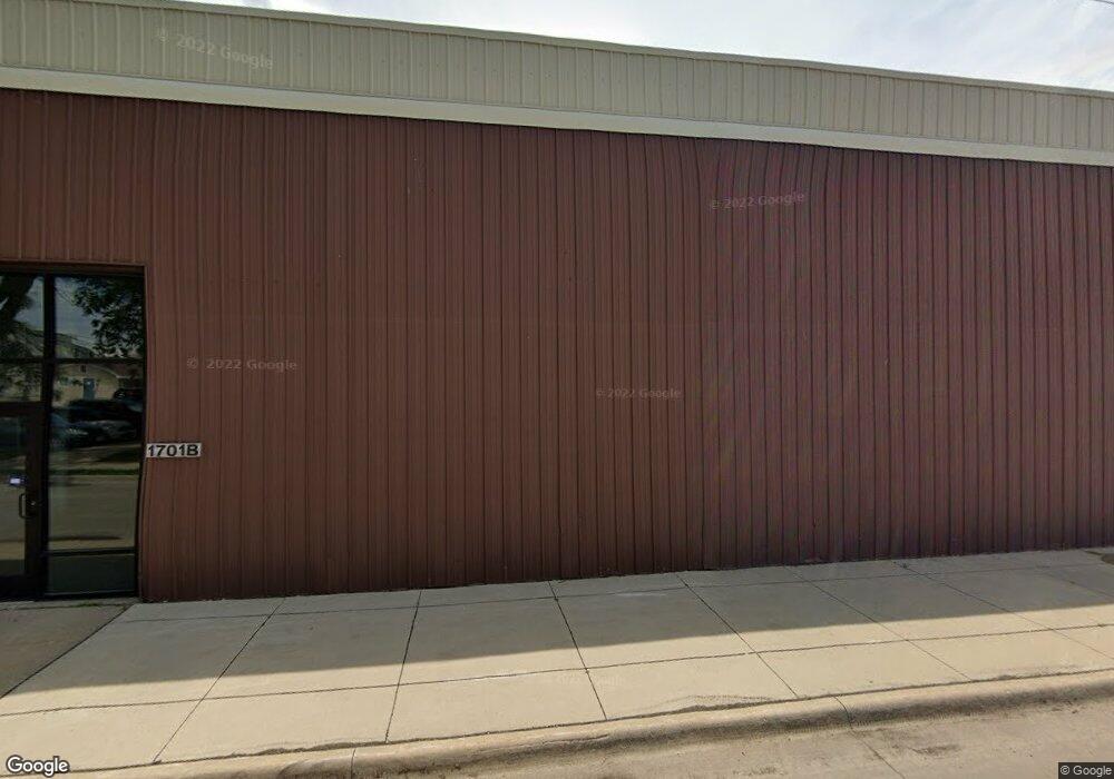 1701 C St SW, Cedar Rapids, IA 52404 - photo 1