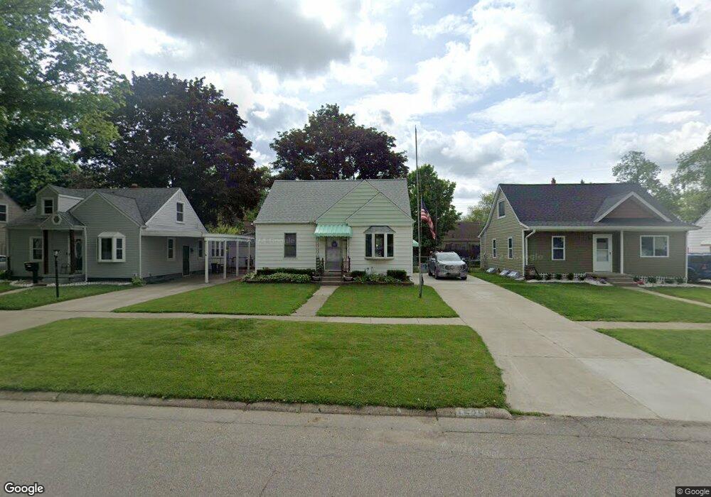 1525 Mulberry Ln, Flint, MI 48507 - photo 1