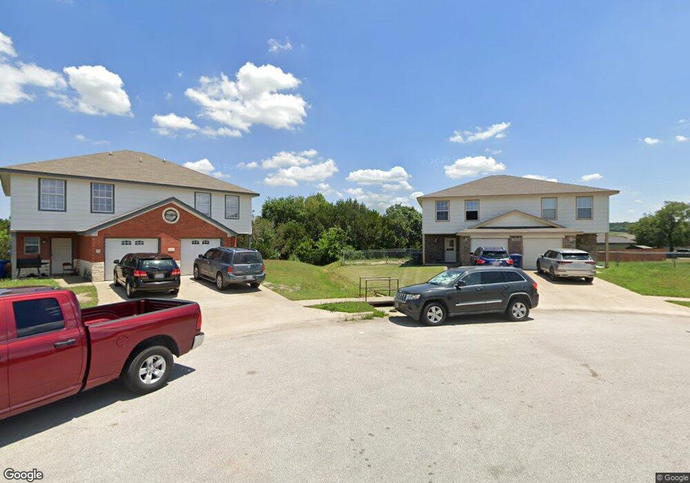 616 Bermuda unit 616, Copperas Cove, TX 76522 - photo 1