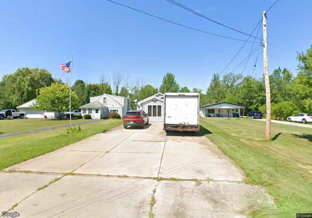 2819 Homeyer Rd, North Tonawanda, NY 14120 - photo 1