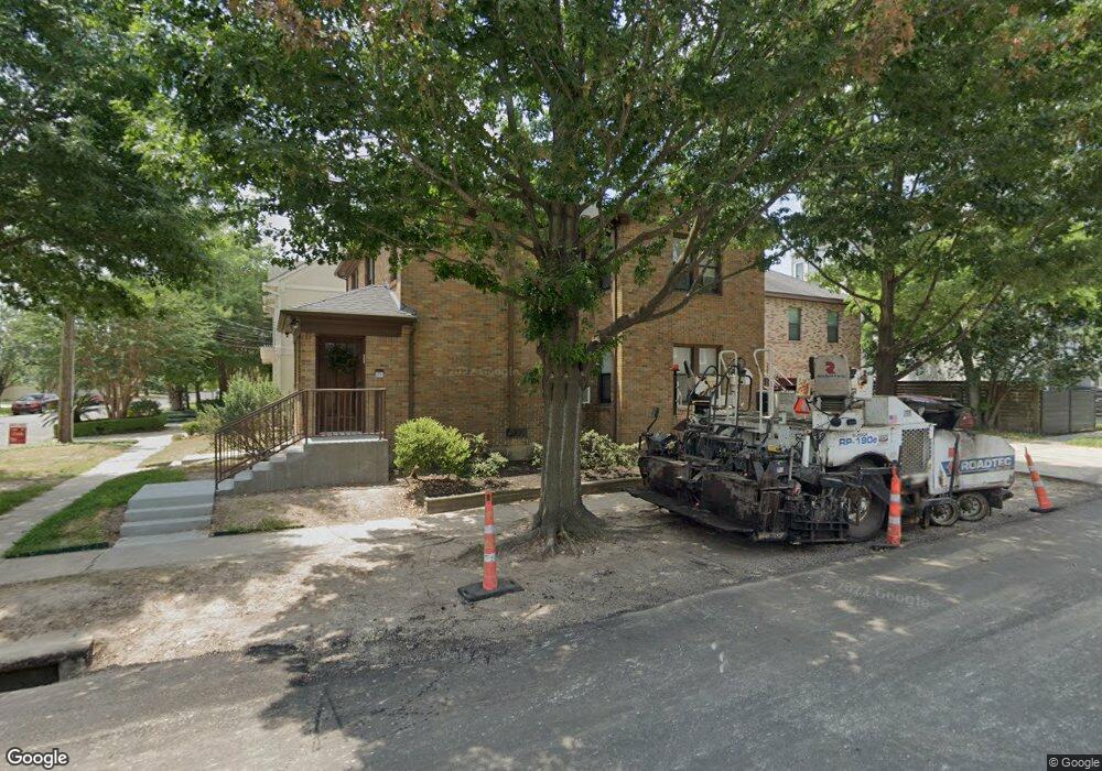 1904 Elmen St, Houston, TX 77019 - photo 1