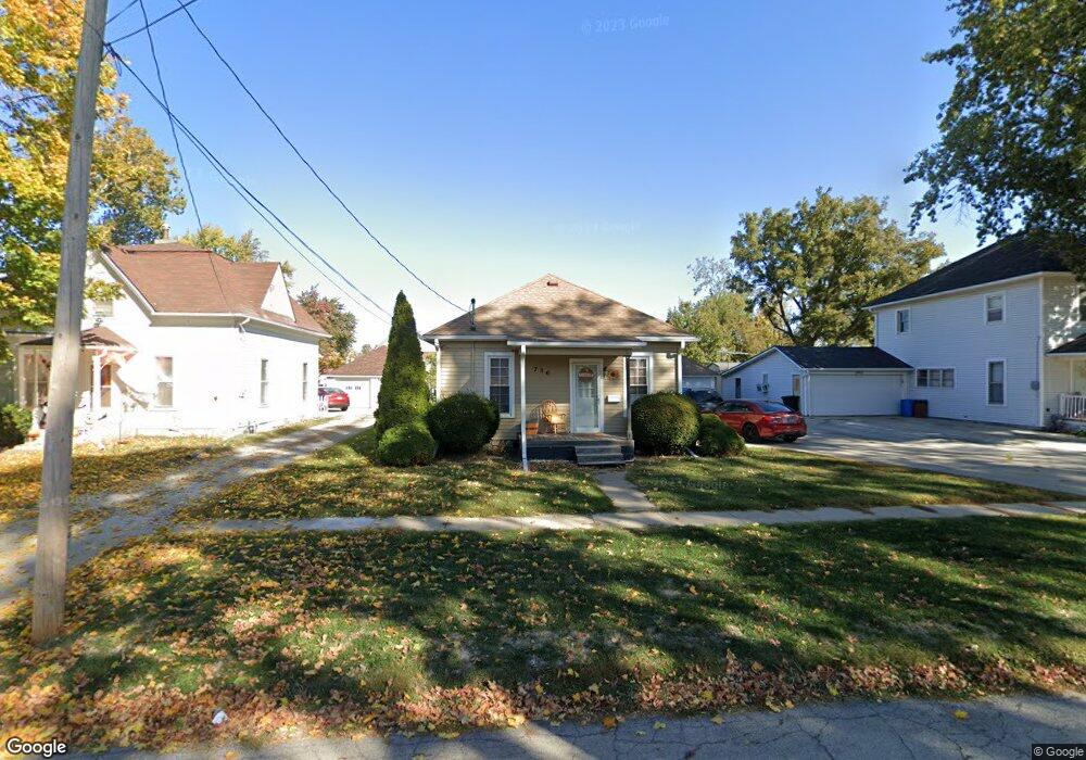 706 S 3rd Ave E, Newton, IA 50208 - photo 1