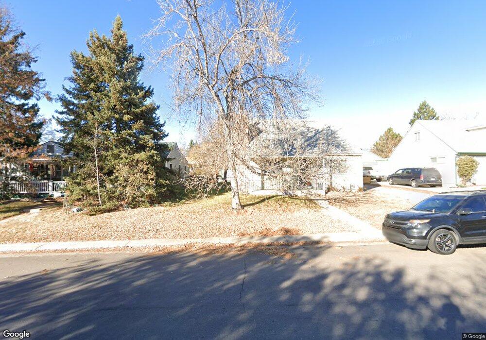 10697 E Lowry Place, Aurora, CO 80010 - photo 1