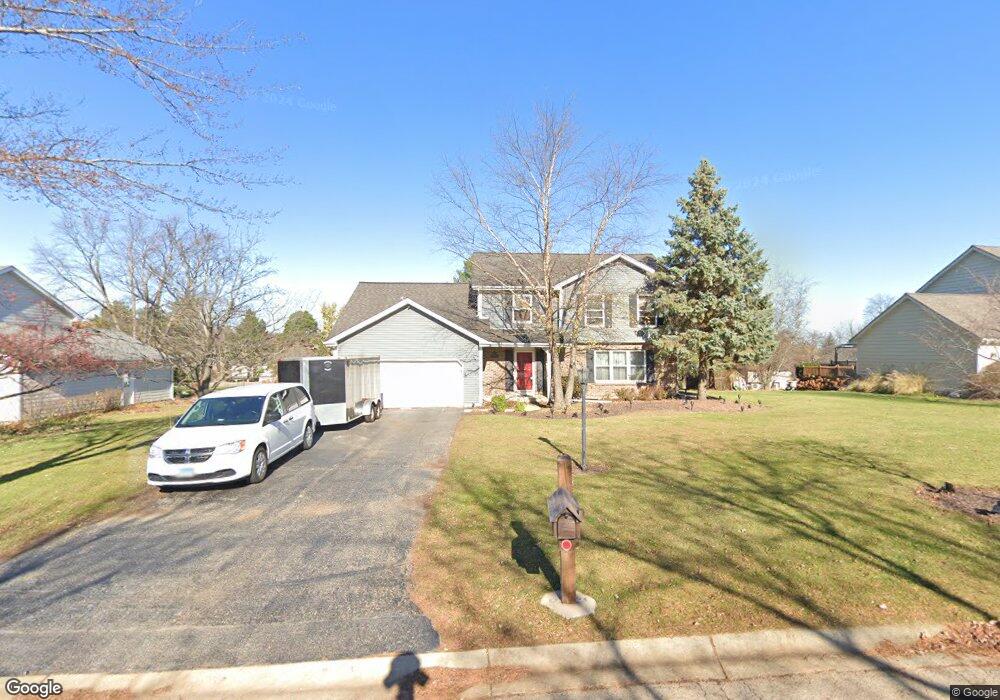1320 Spring Hill Dr, Algonquin, IL 60102 - photo 1