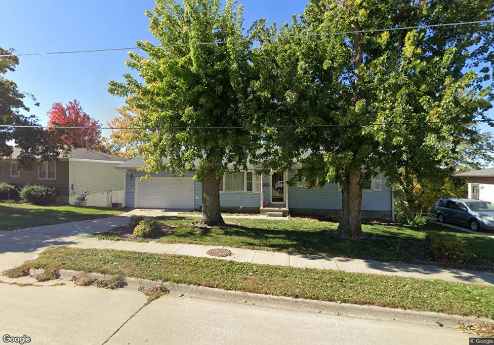 605 W 16th St N, Newton, IA 50208 - photo 1