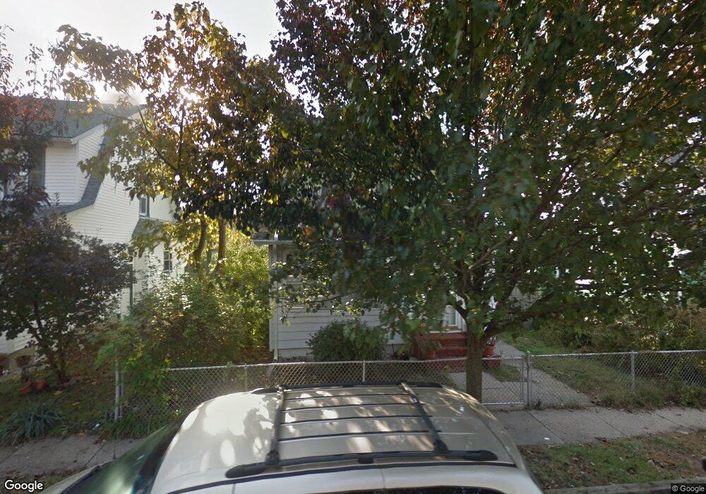 4 Laurel Rd, Lindenhurst, NY 11757 - photo 1