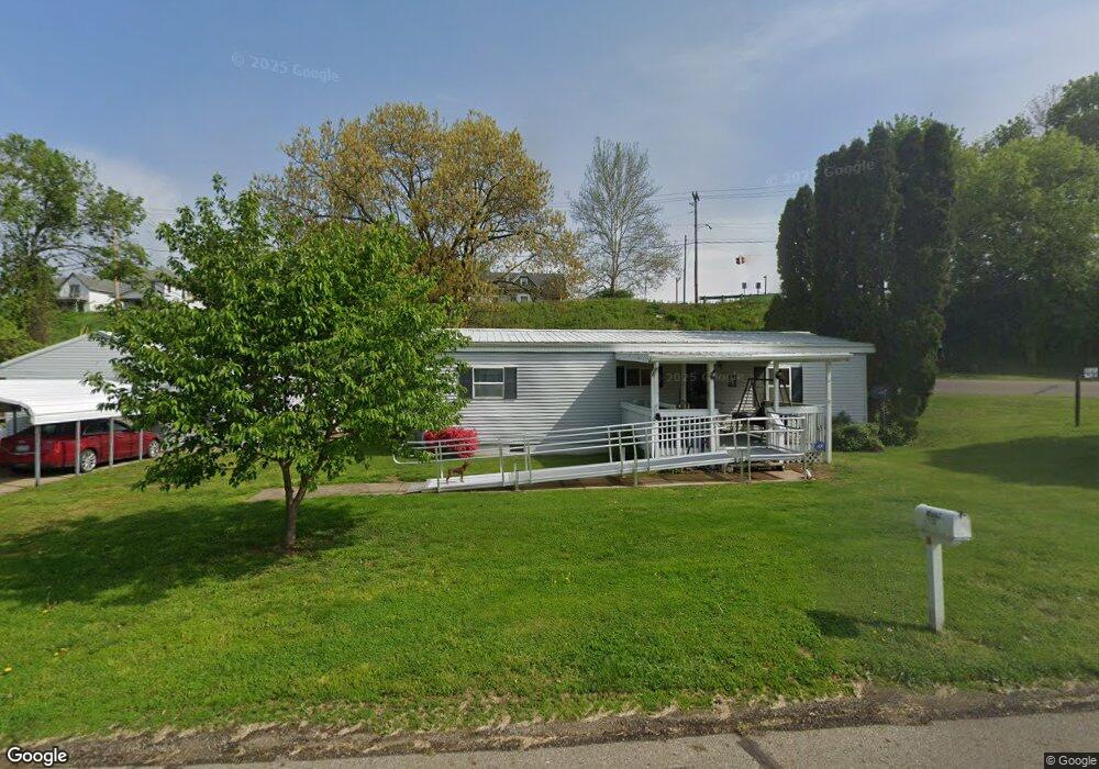 680 Willow St, Coshocton, OH 43812 - photo 1