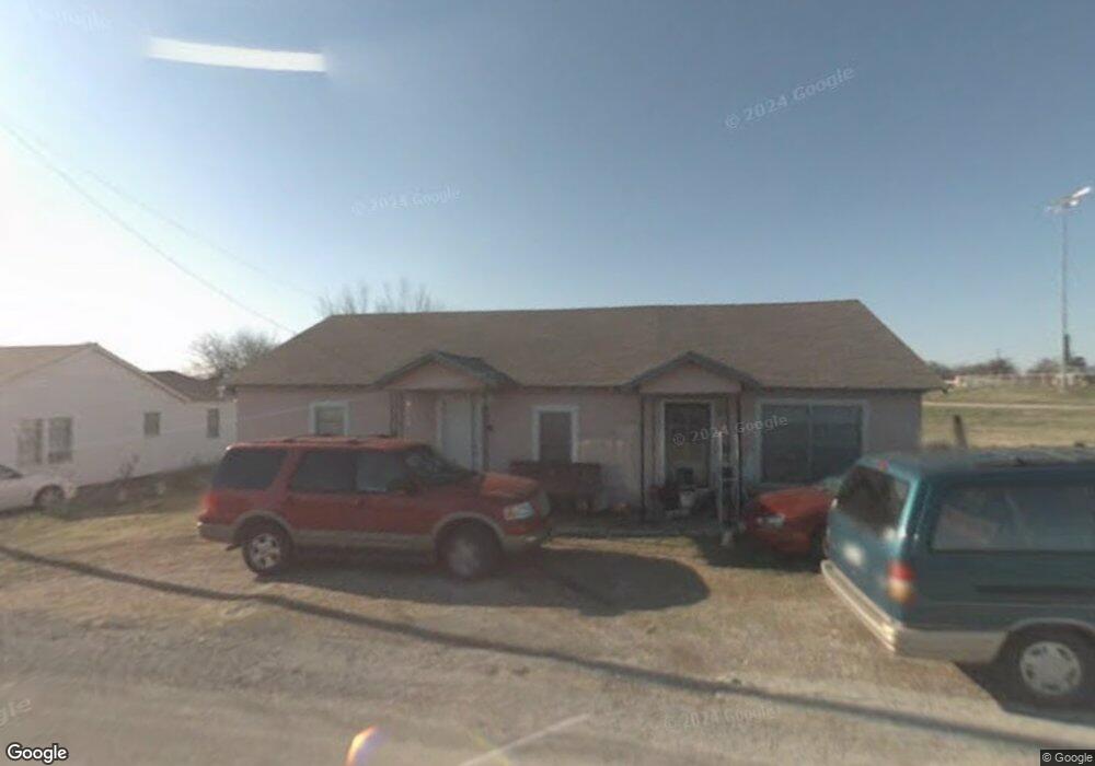 612 E Embry St, Decatur, TX 76234 - photo 1