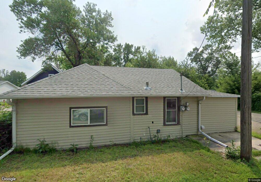 534 4th St SW, Jamestown, ND 58401 - photo 1