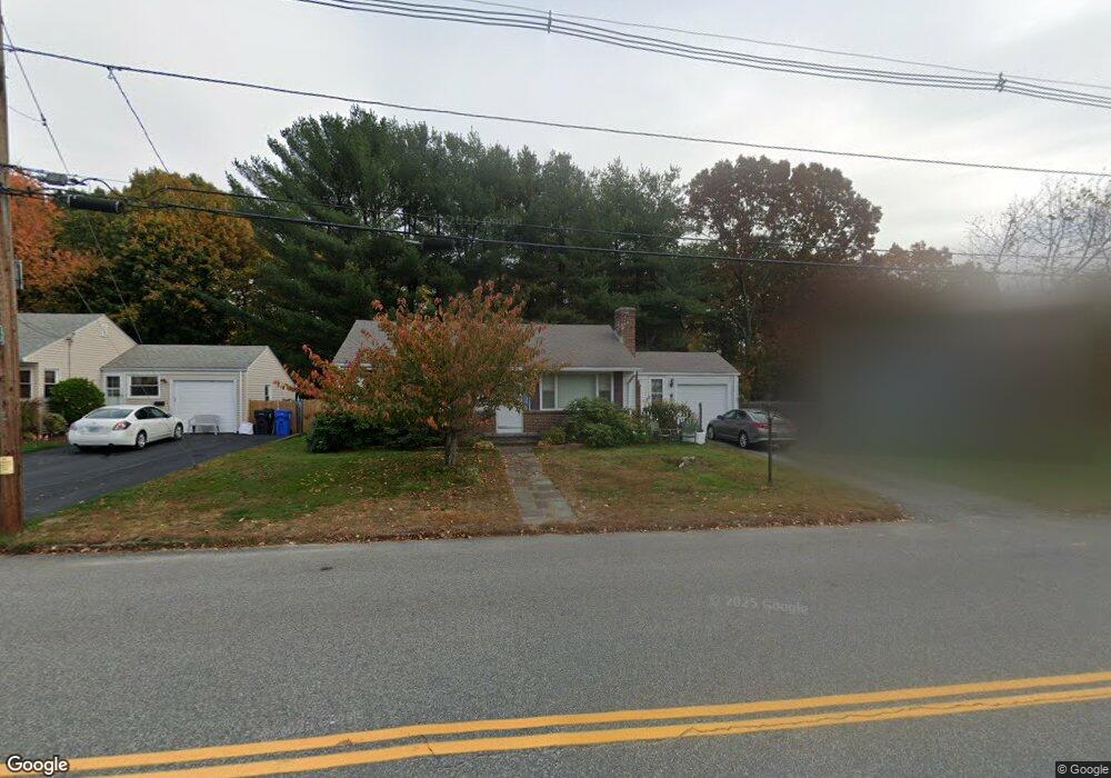 322 Lawnacre Dr, Cranston, RI 02920 - photo 1