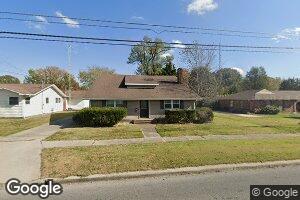 806 S Victor St, Christopher, IL 62822
