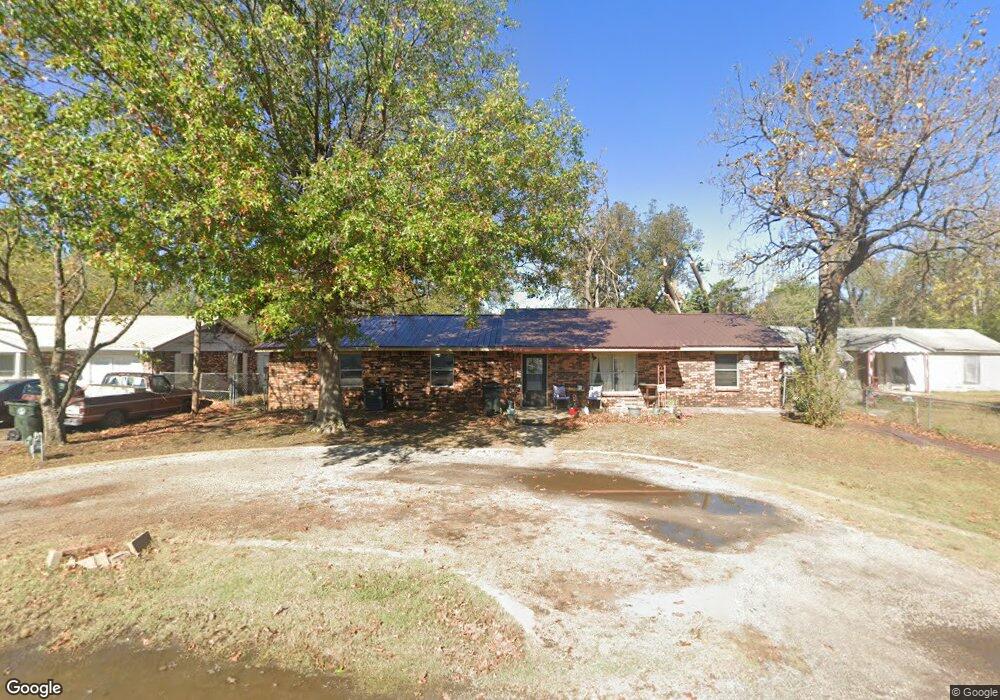 819 W 9th St, Okmulgee, OK 74447 - photo 1