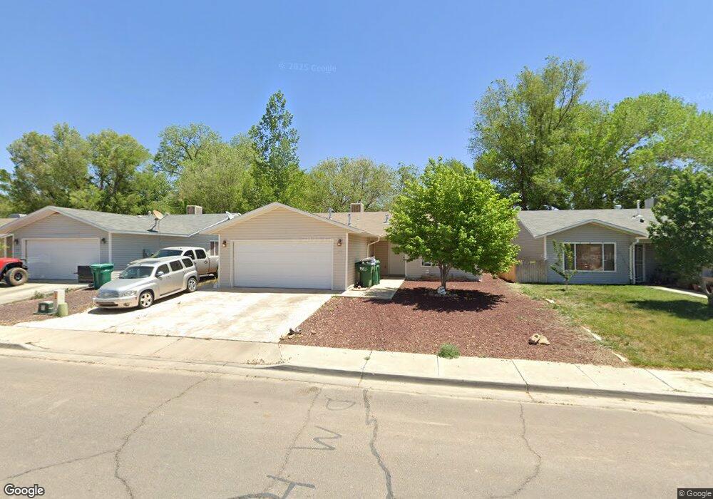 348 Valle Vista Dr, Farmington, NM 87401 - photo 1