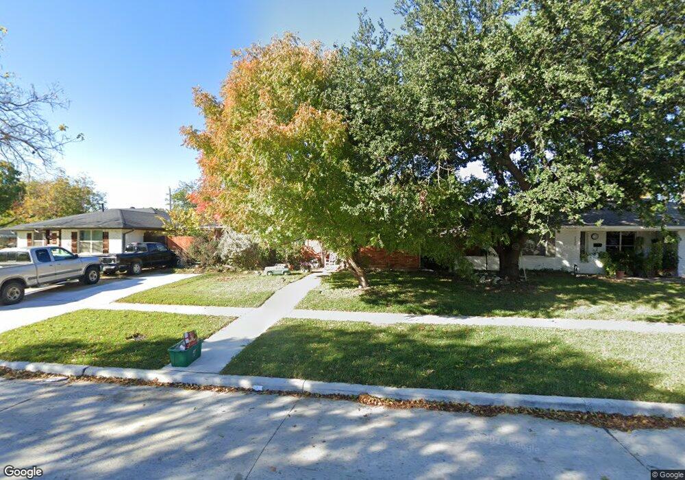 1114 SW 5th St, Grand Prairie, TX 75051 - photo 1