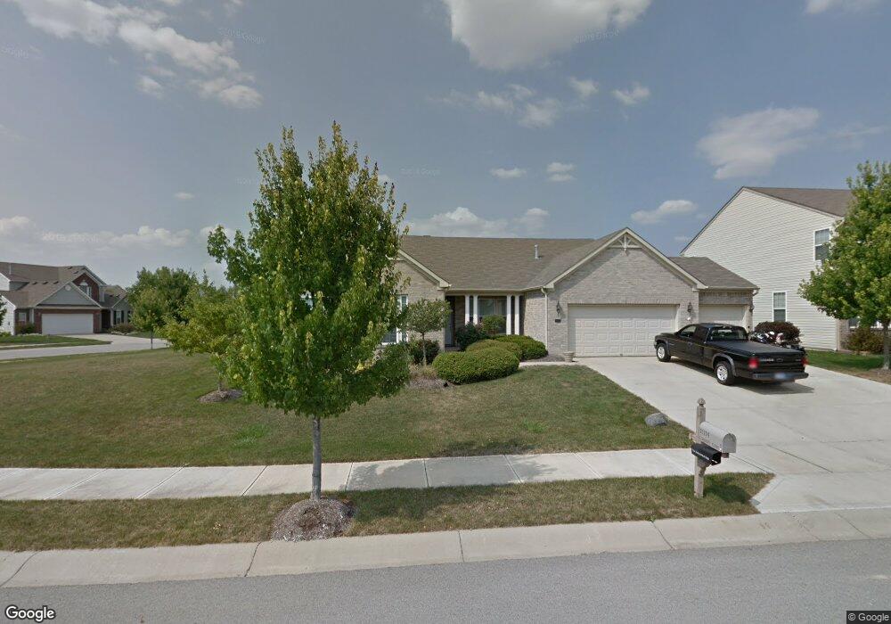 11114 Craycroft Ct, Fishers, IN 46038 - photo 1