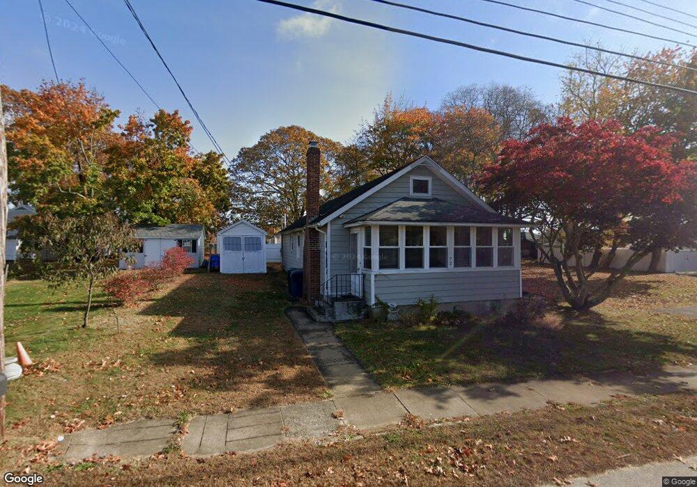 72 Hawks Nest Rd, Old Lyme, CT 06371 - photo 1