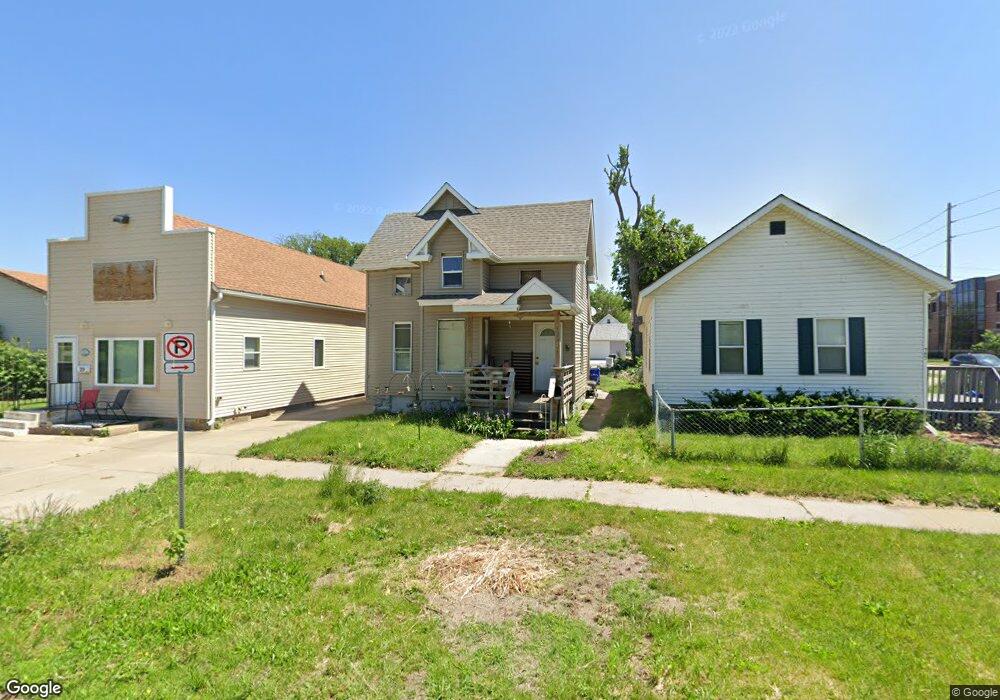 723 3rd St SW, Cedar Rapids, IA 52404 - photo 1