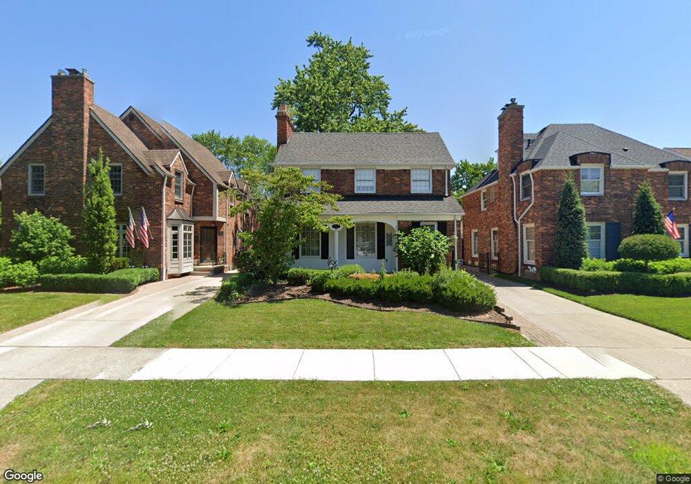 336 Mcmillan Rd, Grosse Pointe Farms, MI 48236 - photo 1