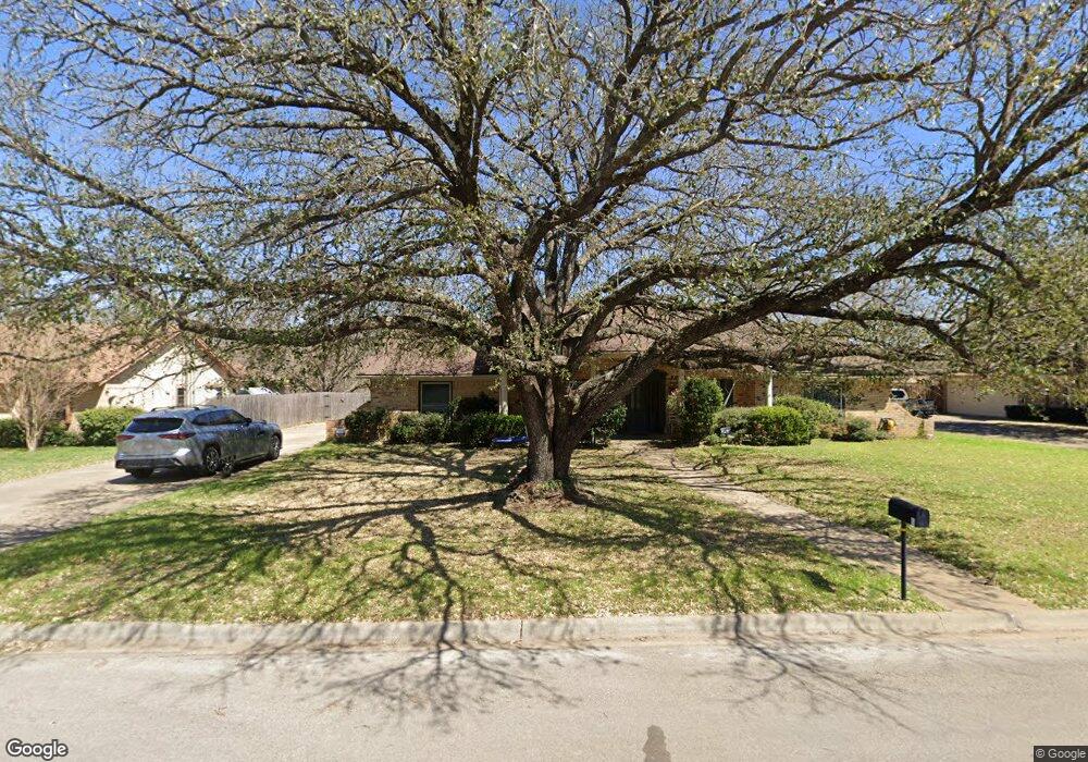 905 Berkley Dr, Cleburne, TX 76033 - photo 1