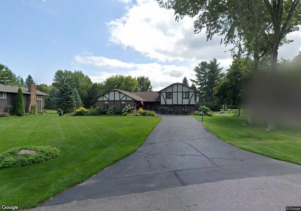 7471 Buckthorn Dr, West Bloomfield, MI 48324 - photo 1