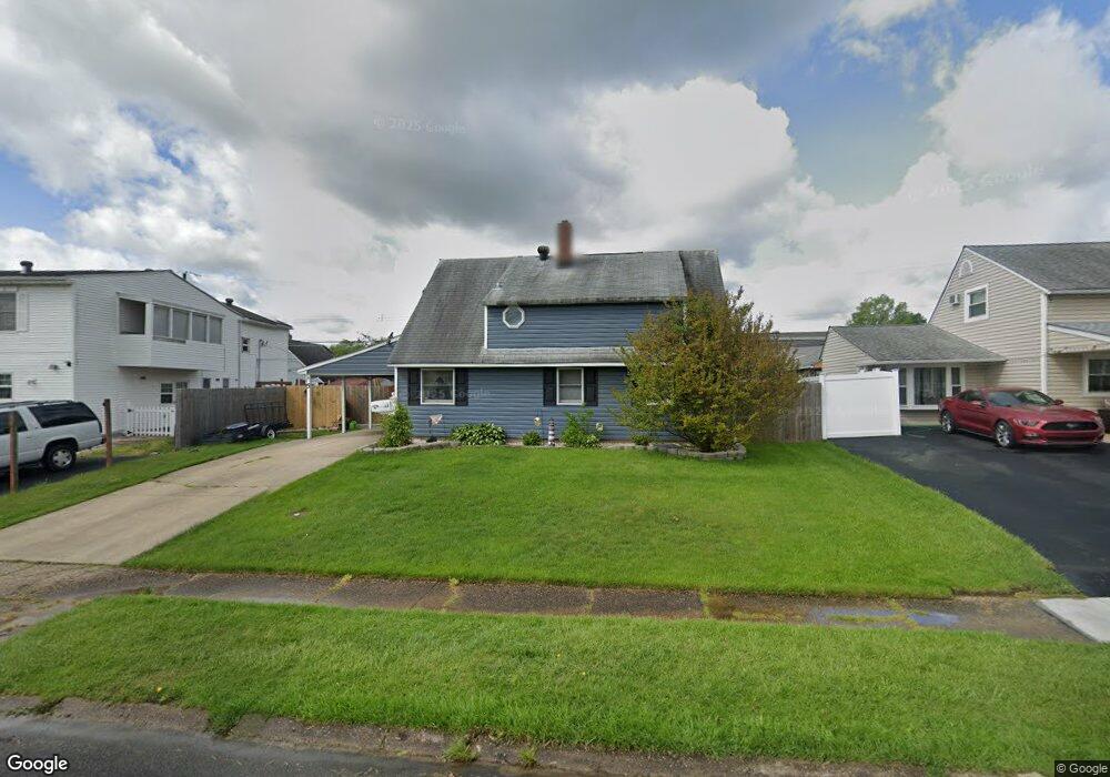 5 Grapevine Rd, Levittown, PA 19057 - photo 1