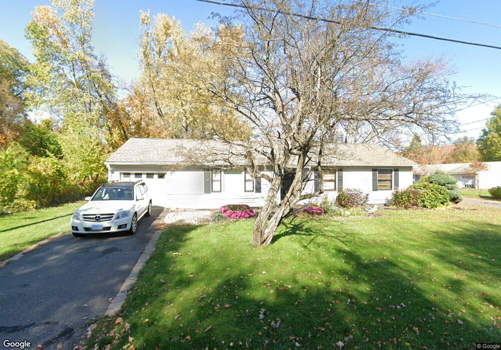 27 Phelps Rd, East Windsor, CT 06088 - photo 1