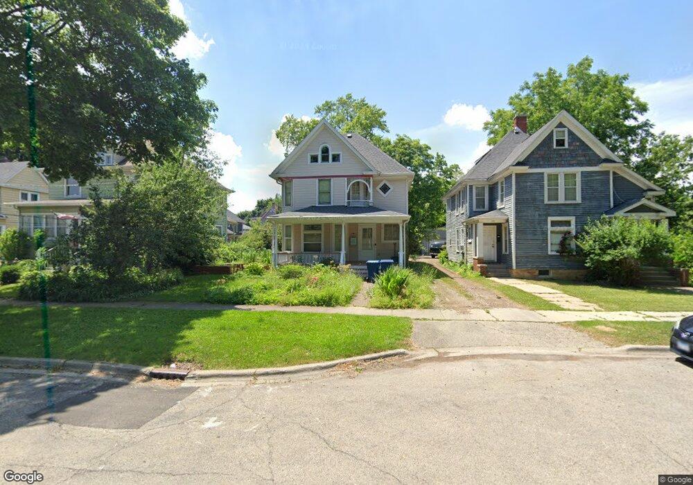 138 N Park Ave, Waukegan, IL 60085 - photo 1