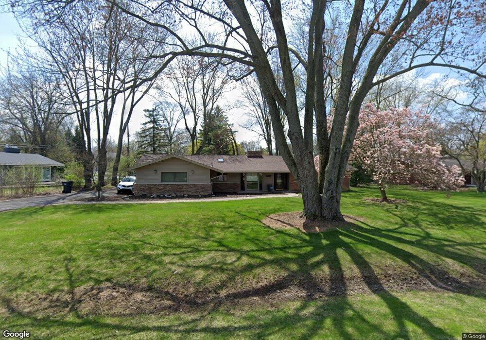 3421 Wendover Rd, Troy, MI 48084 - photo 1