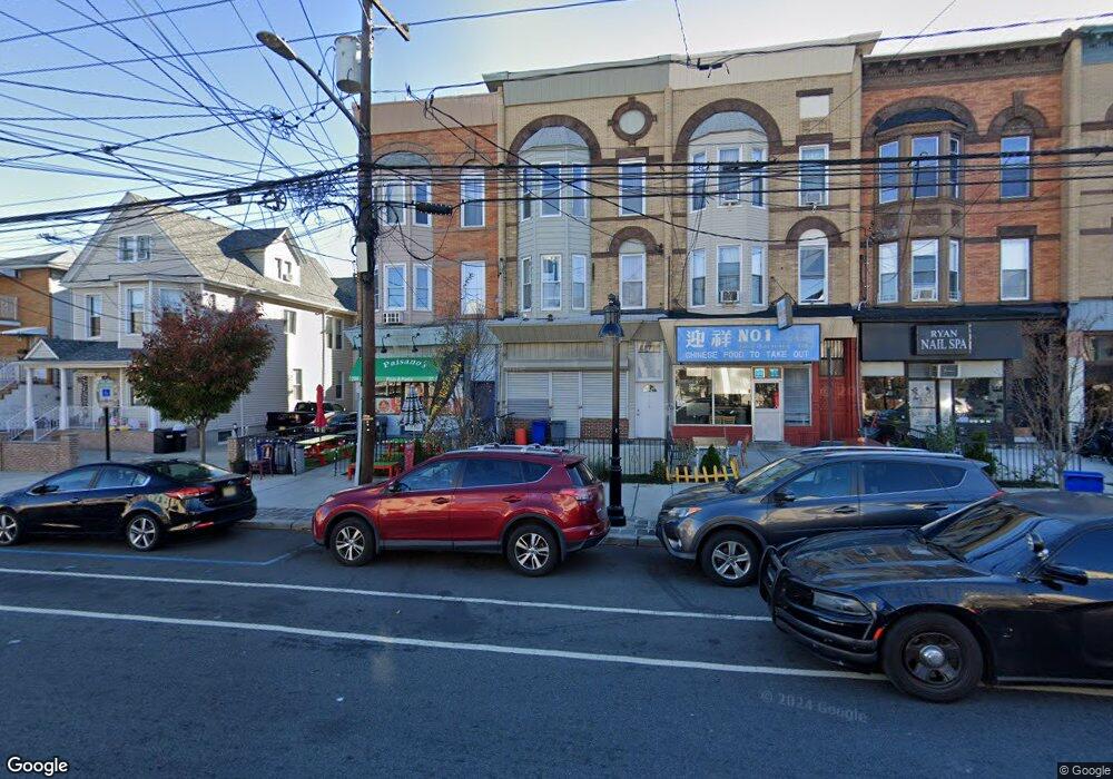 2506 Palisade Ave unit 3, Weehawken, NJ 07086 - photo 1