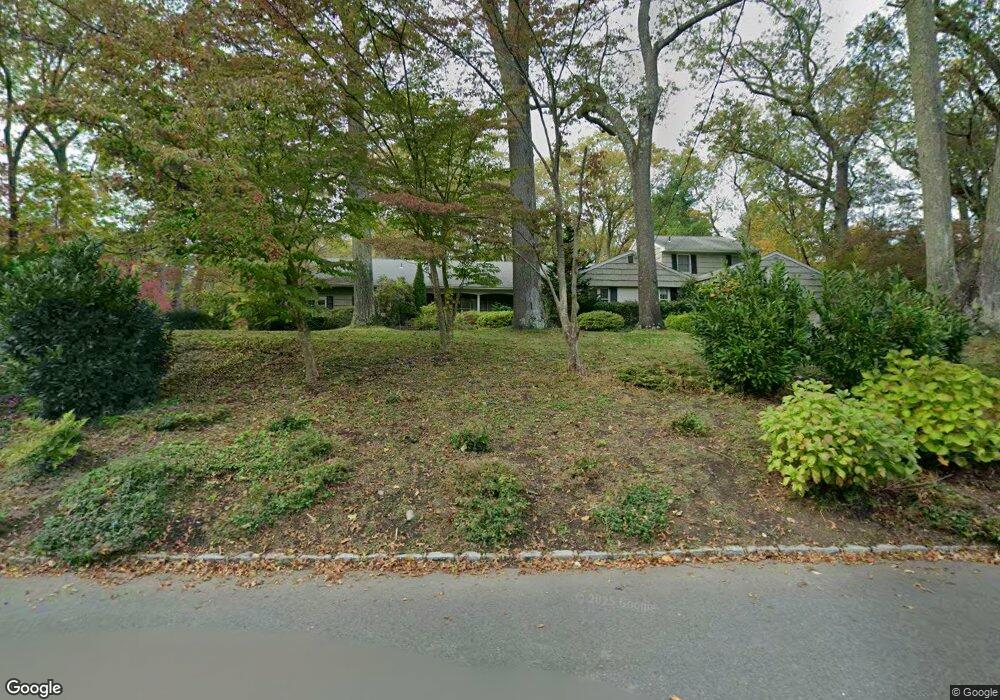 24 Victorian Ln, Glen Head, NY 11545 - photo 1