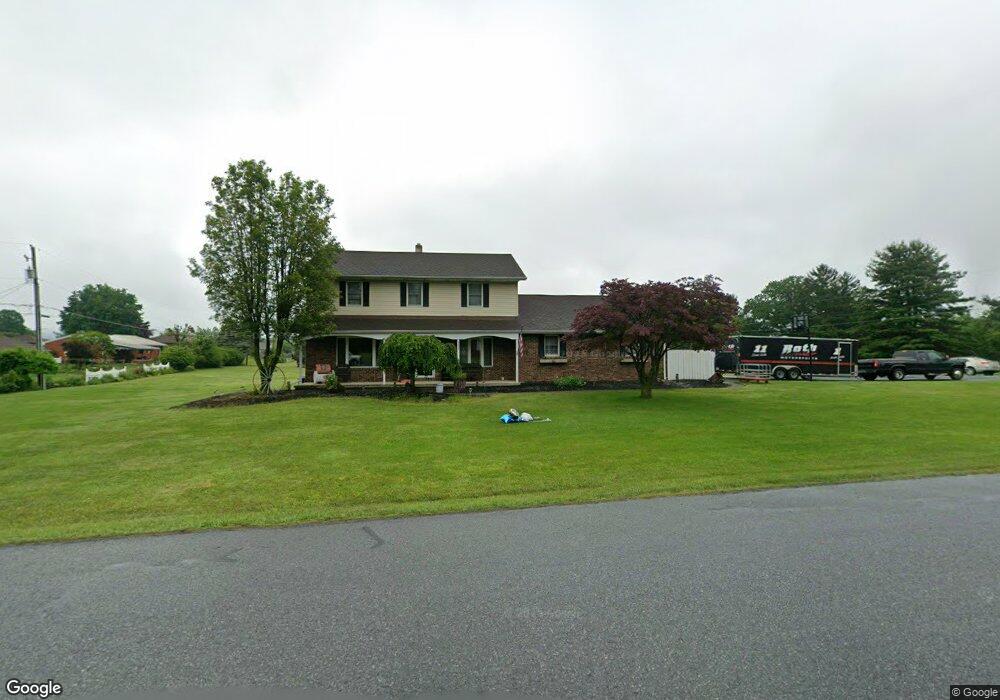 7254 Whispering Ln, Slatington, PA 18080 - photo 1