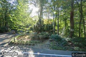 462 Woodbury Rd, Cold Spring Harbor, NY 11724