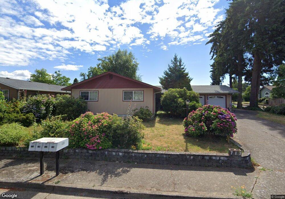 717 Rowan Ave, Springfield, OR 97477 - photo 1