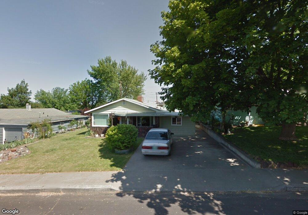 2425 SW Nye Ave, Pendleton, OR 97801 - photo 1