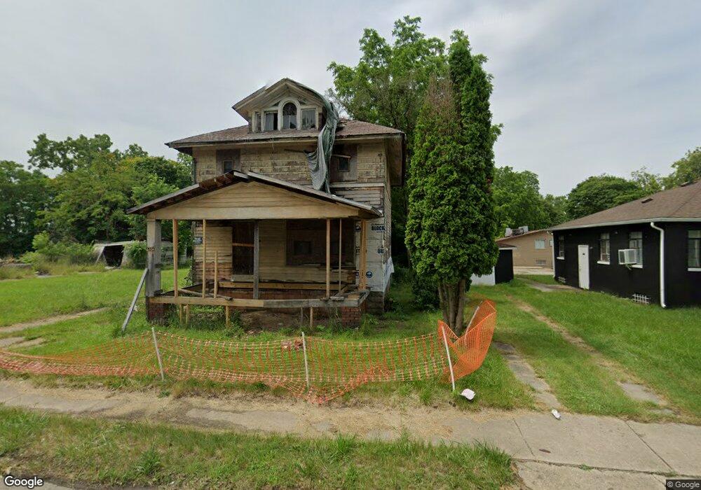 1206 S Grand Traverse St, Flint, MI 48502 - photo 1