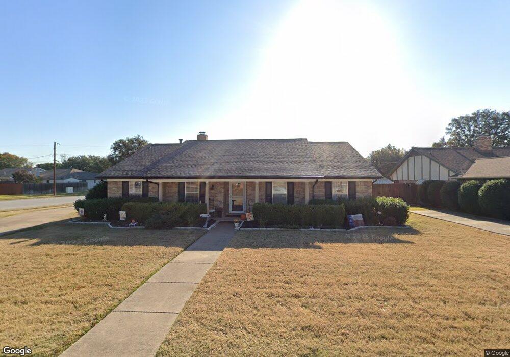 301 Stratford Dr, Hurst, TX 76054 - photo 1