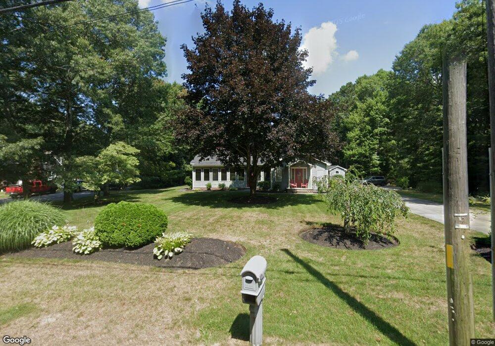 641 Mary's Pond Rd, Rochester, MA 02770 - photo 1