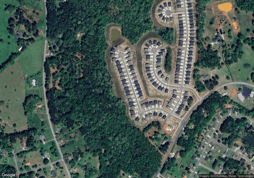 179 Hackberry Ave, Commerce, GA 30529 - photo 1