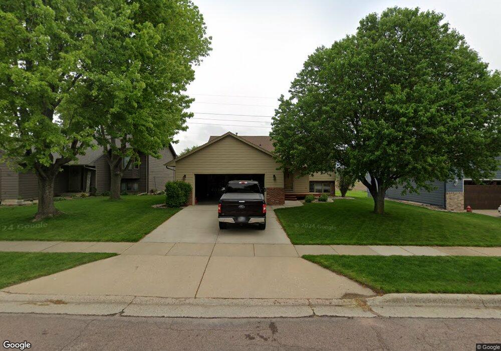 2706 S Avondale Ct, Sioux Falls, SD 57110 - photo 1