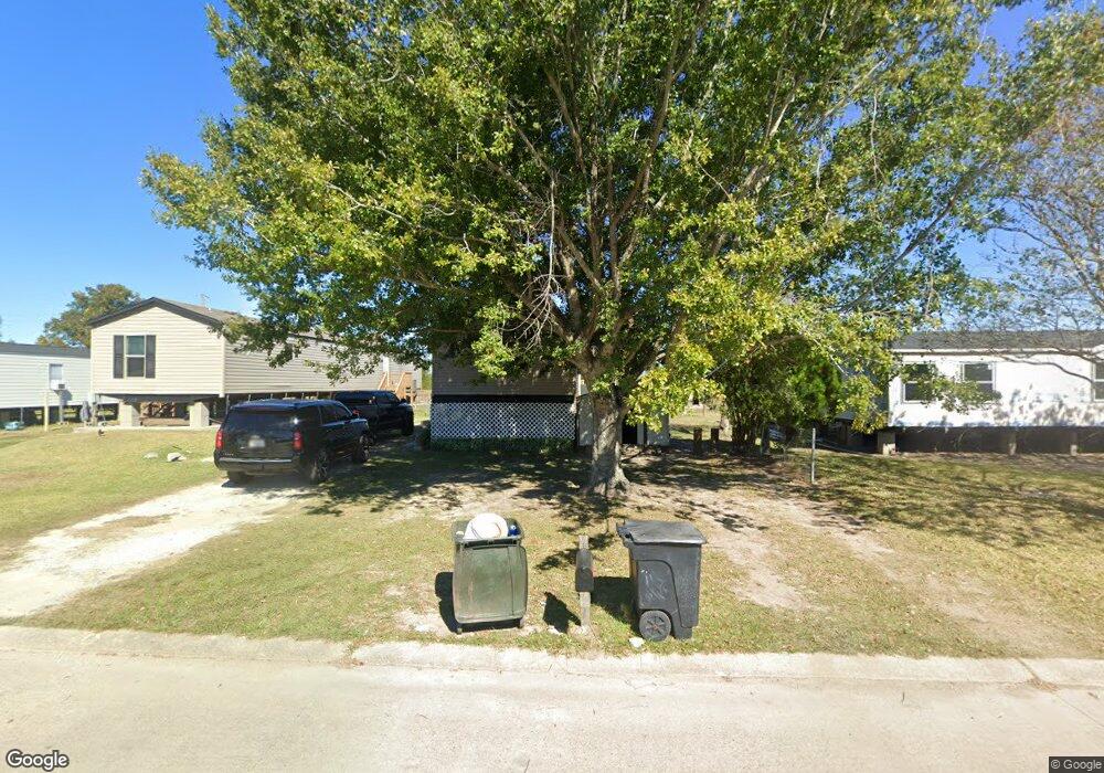 453 Mozart Dr, Houma, LA 70363 - photo 1