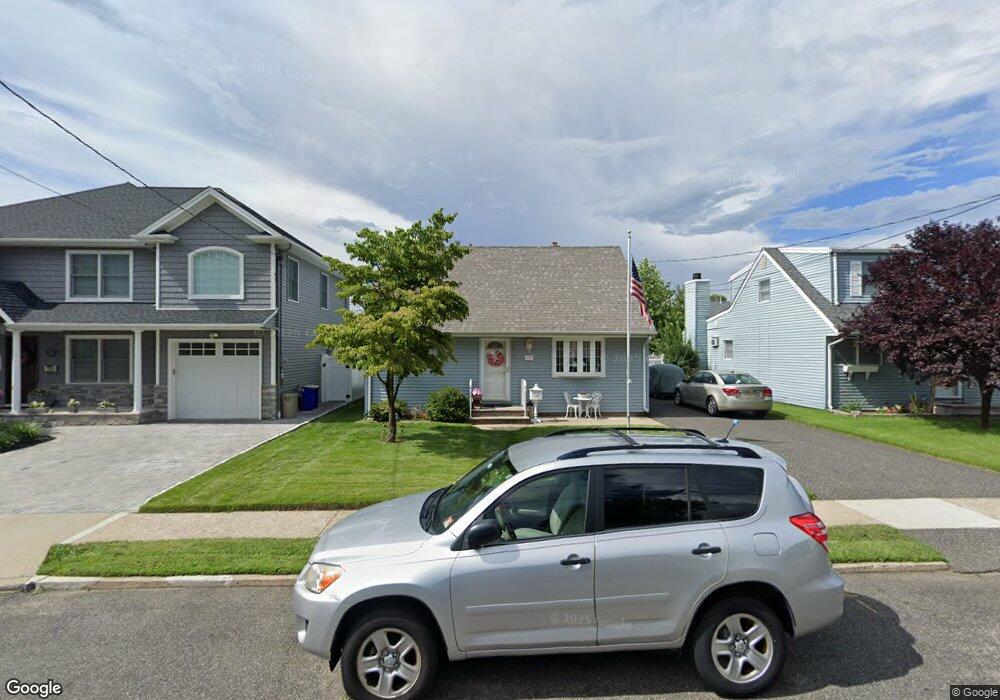 137 Cambridge Ave, Saddle Brook, NJ 07663 - photo 1