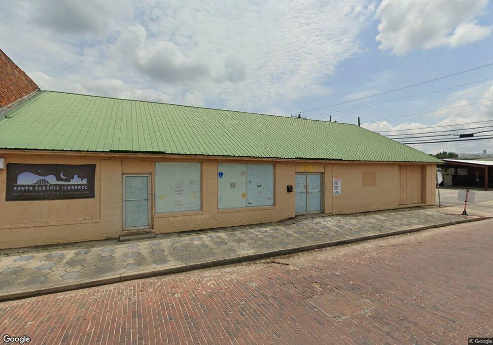 110 S Sherman St, Fitzgerald, GA 31750 - photo 1